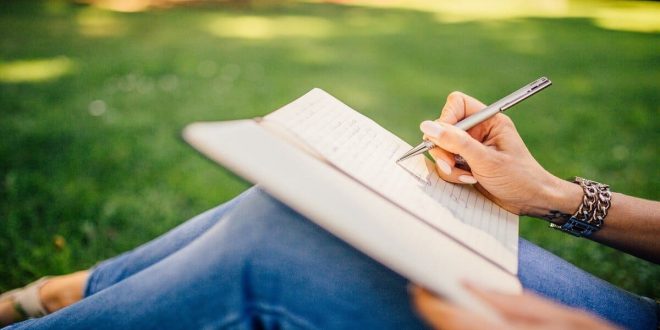 Cara Membuat Catatan Tabungan di Buku Tulis