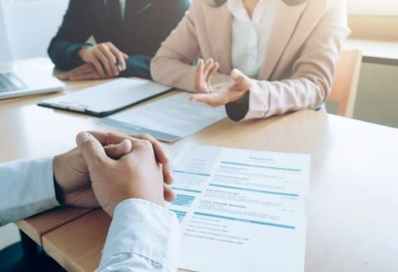 Apa saja yang harus ada di CV Fresh Graduate