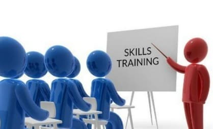 Mengapa Penting bagi Ahli SDM untuk Membedakan Biaya Tetap dan Biaya Variabel dalam Menghitung ROI Program Pelatihan