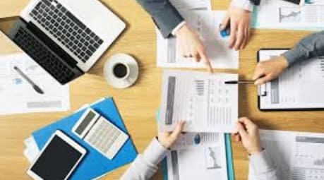 Pengertian Manajemen risiko keuangan adalah