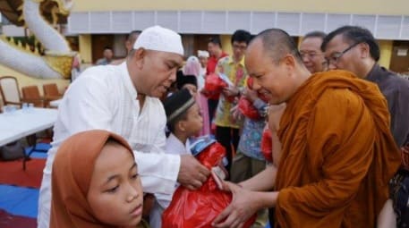 bagaimana ajaran islam memandang kerukunan dalam keberagaman, dan apa langkah konkret yang dapat dilakukan untuk mewujudkannya di lingkungan sekitar